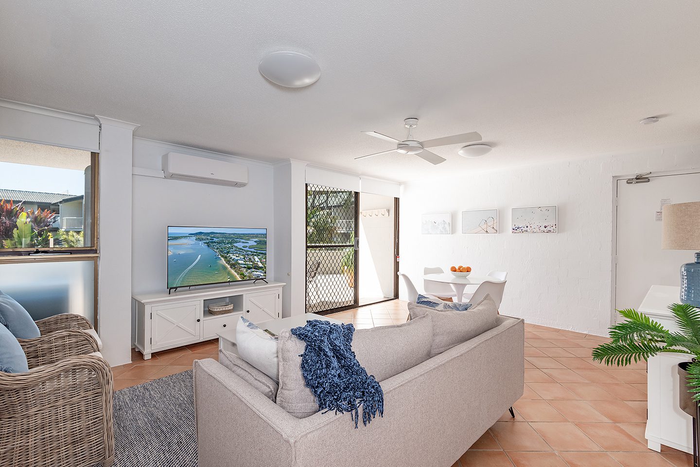 Apartment 22 04