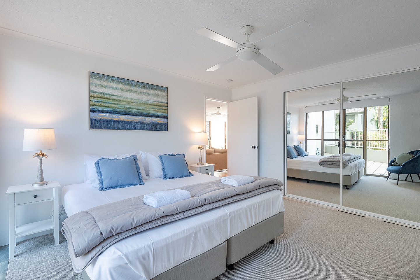 Apartment 22 06